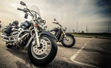 Czy można jeździć motorem 125 bez prawa jazdy? Czy można jeździć motorem 125 bez prawa jazdy?