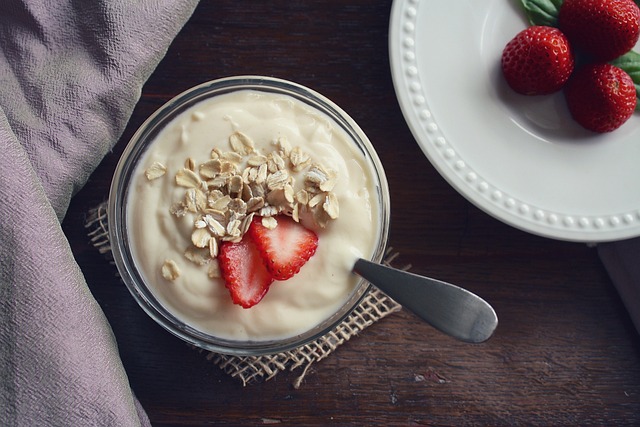 Czy można jeść codziennie jogurt naturalny?